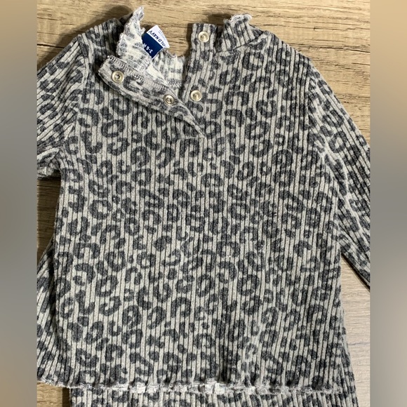 Old Navy Plush Cozy-Knit Top & Flare Pants Set for Baby bundle - Picture 5 of 11